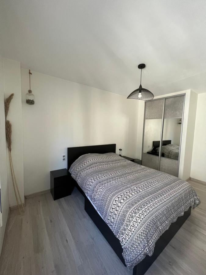 Superbe Appartement Centre Ville Nîmes Kültér fotó